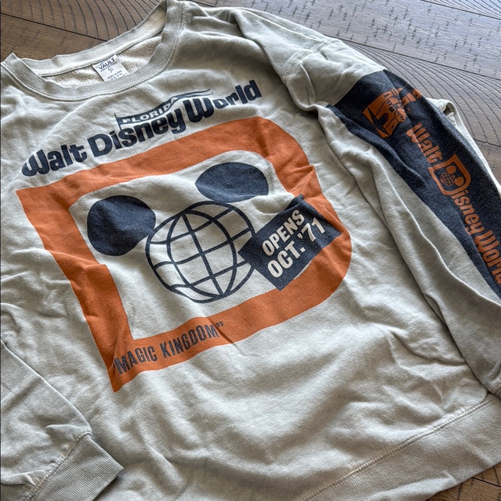 Vintage Inspired Walt Disney World Crew Neck